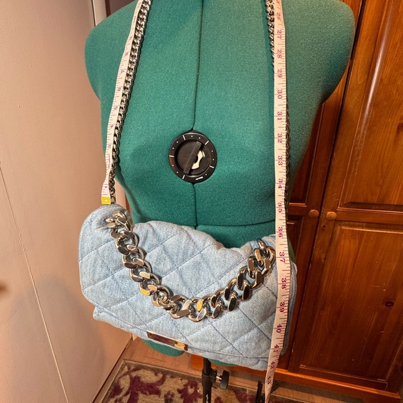 NWT - STELLA MCCARTNEY
Soft Quilted Denim Beckett Shoulder Bag In Blue - Picture 13 of 16